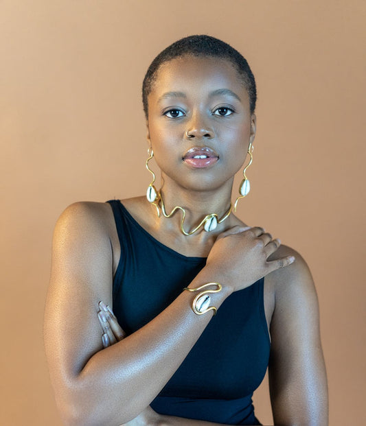 Wimbi cowrie chocker