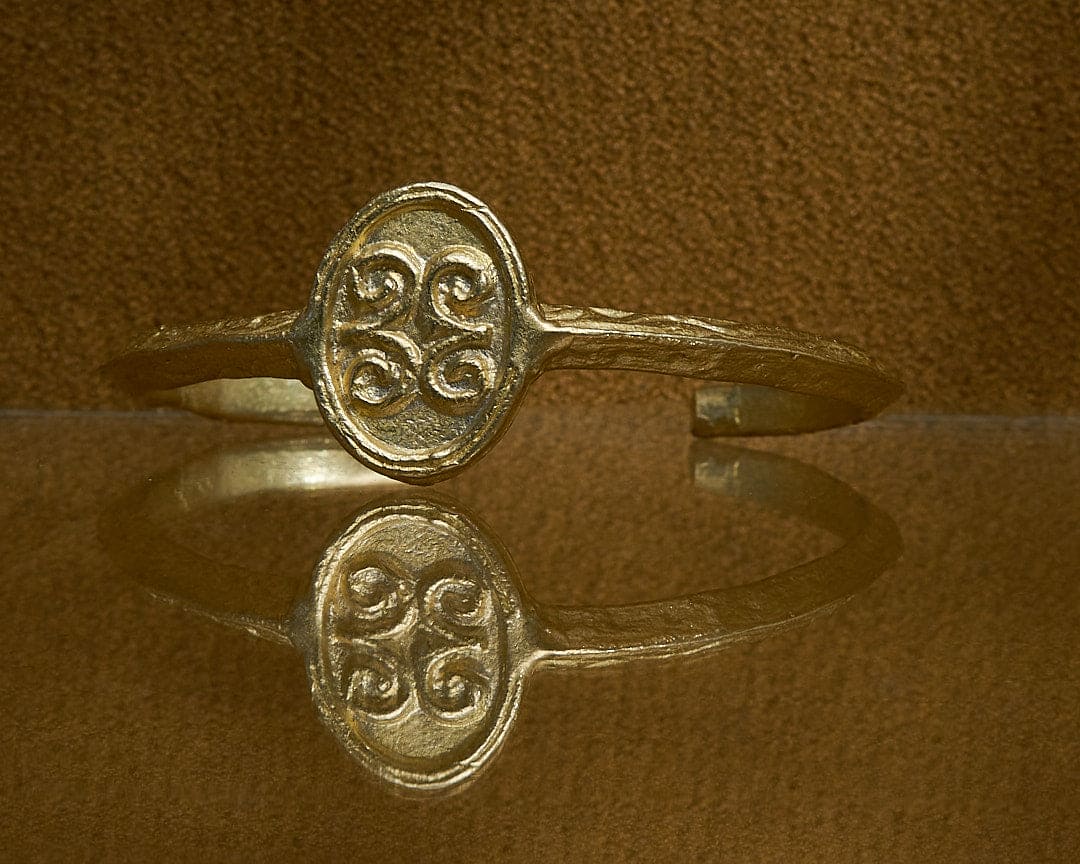 Manhyia Dwennimmen cuff