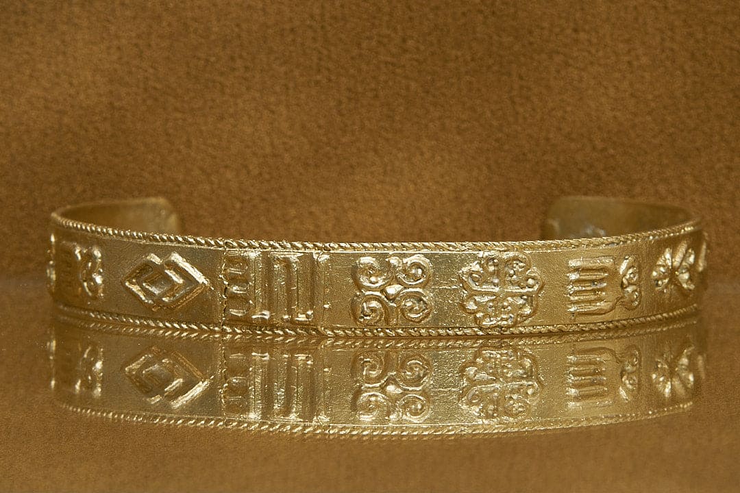 Adinkrahene necklace