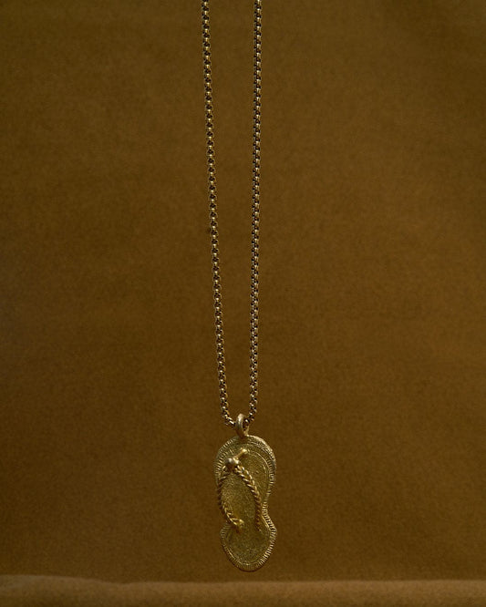 Manhyia sandal necklace