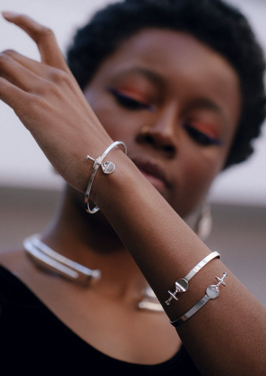 Akwaaba doll twisted cuff in silver